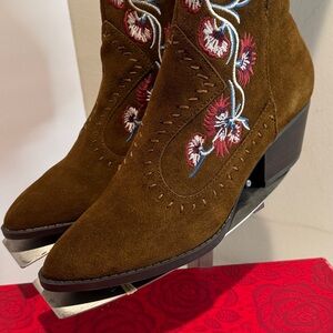 Carlos Santana Vivian Ankle Boots Bourbon Women’s size 9 New
